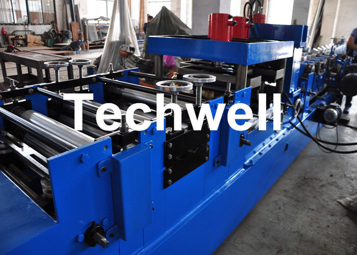 17 Hoofdrollen Koud/Heet Broodje die Machine voor Dikte 1,5 - 3.0mm CZ Purlin vormen