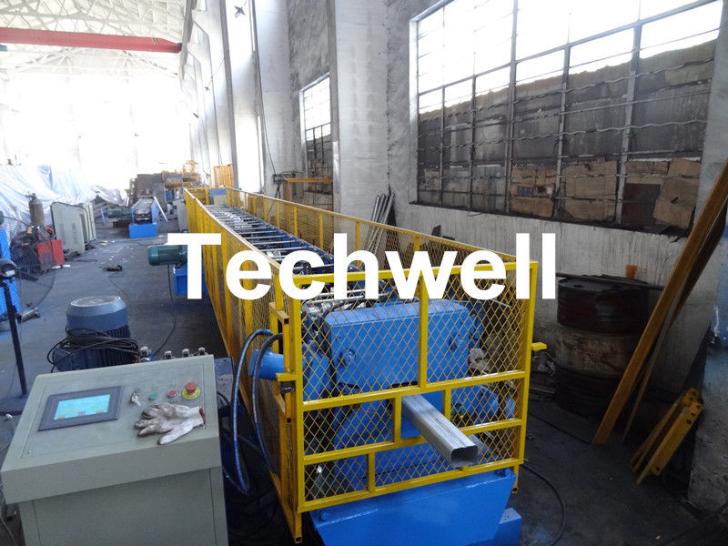 0.40.8mm Downspout Machine om tot Staal Rechthoekige Downpipe met Zaagknipsel Te maken
