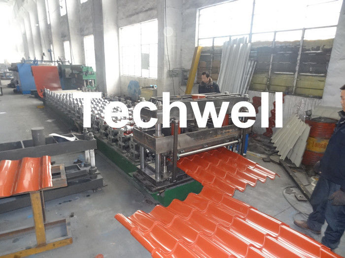 De Tegelbroodje die van het kleurenstaal Machine voor de Bekleding van de Dakmuur, het Comité van het Staaldak vormen