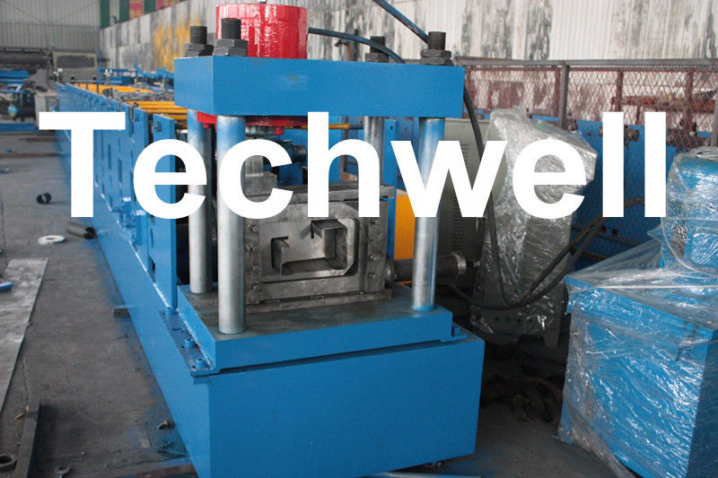 Het Spoorbroodje die van de Rolling Blinddeur Machine met het Vormen zich 16 Post tw-DTM45 vormen