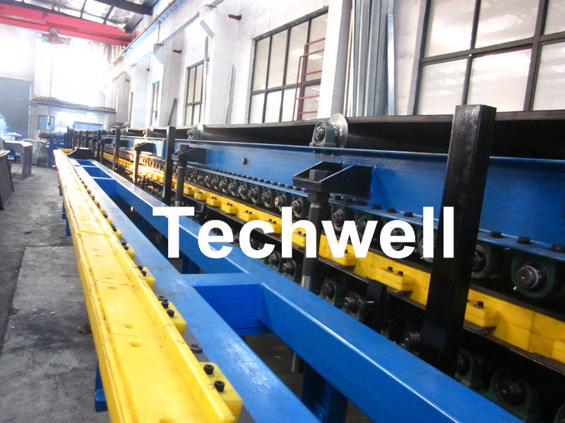 Pu Geïsoleerd Sandwichcomité die Machine met het Dubbele Type van Riemaandrijving, Koelsysteem vormen