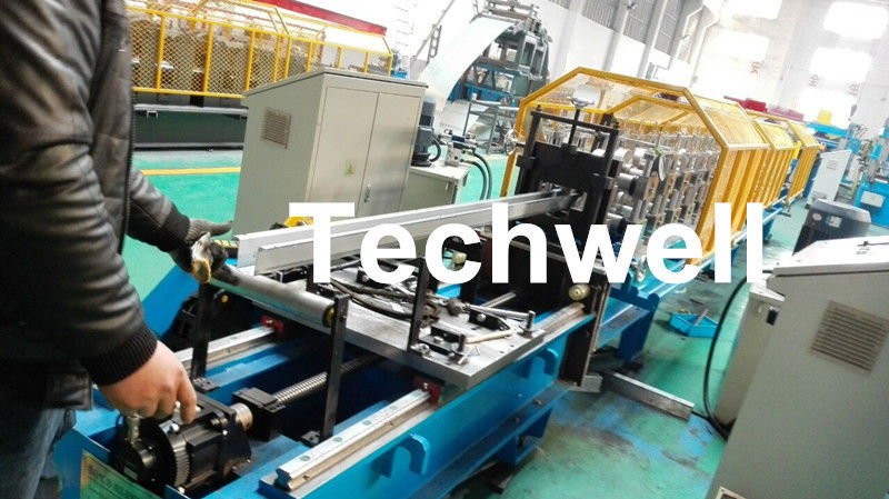 Ketting van het Kanaalbroodje van de Transmissiehoed Machine vormen/Furring-Kanaalbroodje die Machine met 18 het Vormen zich Posten vormen