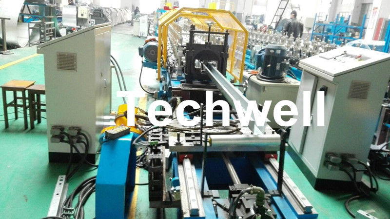 Ketting van het Kanaalbroodje van de Transmissiehoed Machine vormen/Furring-Kanaalbroodje die Machine met 18 het Vormen zich Posten vormen