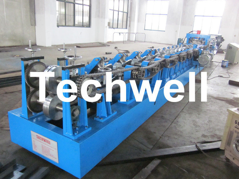 Automatisch Control-C/het Broodje die van Z Purlin Machine met Autoponsen en Knipsel vormen