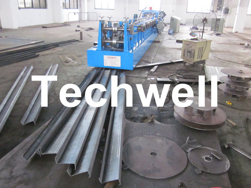 Het automatische Broodje die van Staalpurlin Machine met PLC Controlesysteem vormen voor EEG Zee Purlins