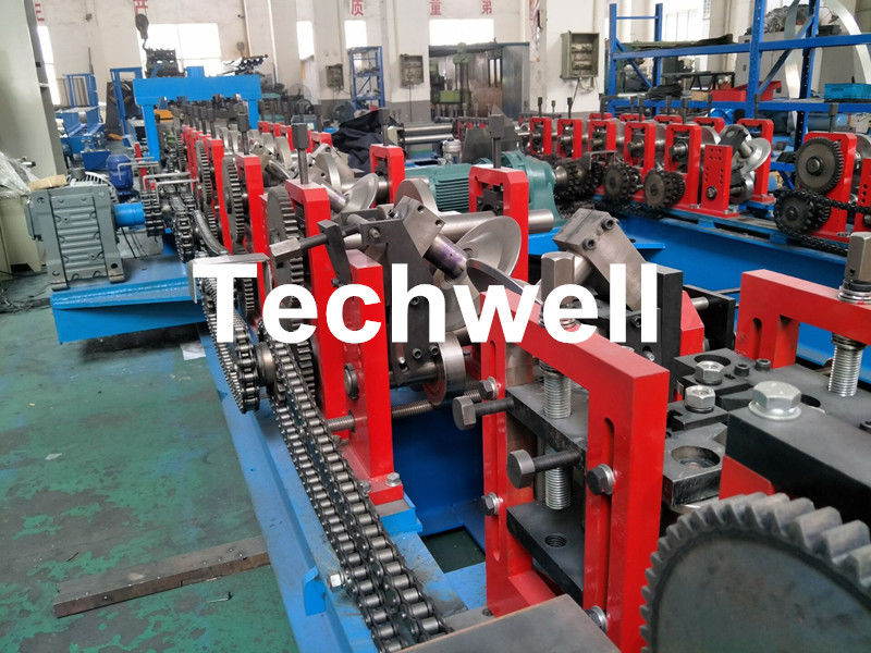 Het automatische Verwisselbare Broodje dat van C/van Z Purlin Machine met Hydraulisch Scherp Type vormt