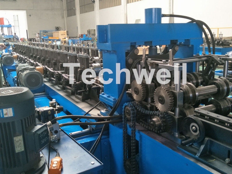 Het blauwe Broodje die van het Kabeldienblad Machine met Stempelmachine & Hydraulische Pre vormen - het Snijden Apparaat