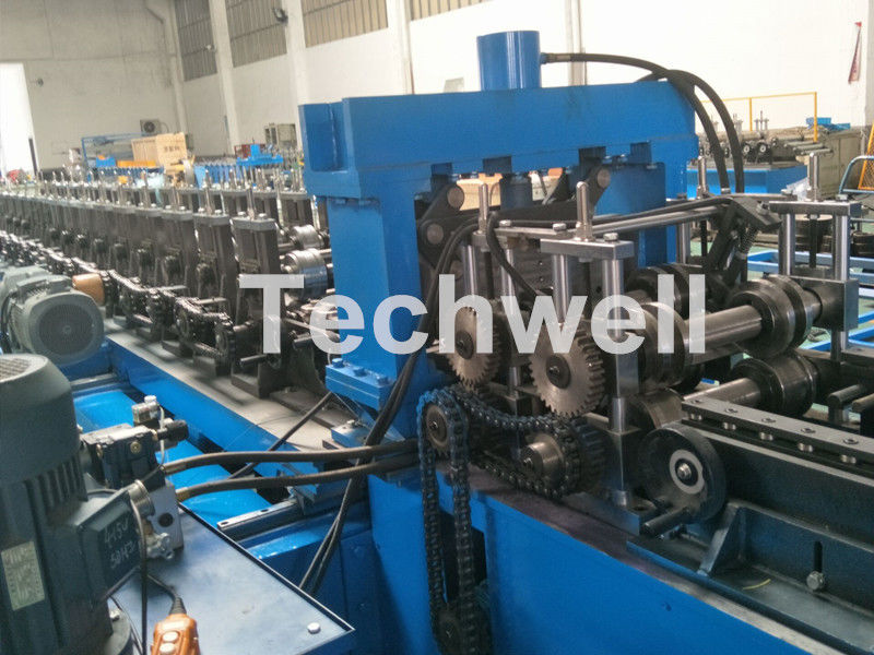 Het blauwe Broodje die van het Kabeldienblad Machine met Stempelmachine & Hydraulische Pre vormen - het Snijden Apparaat