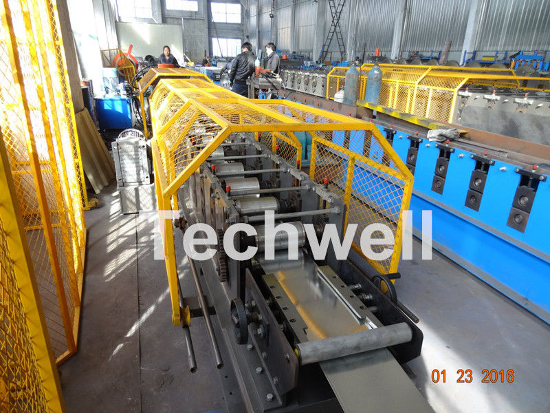Het gegalvaniseerde Broodje die van het Rolc Kanaal Machine, het Broodje die van C vormen Purlin Machine met Kettingstransmissie vormen
