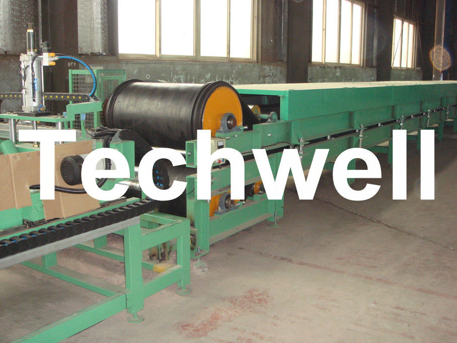 Gegalvaniseerd, de Sandwichcomité van het Kleurenstaal Pu Geïsoleerde Machine voor de Comités van de Dakmuur tw-PU1000
