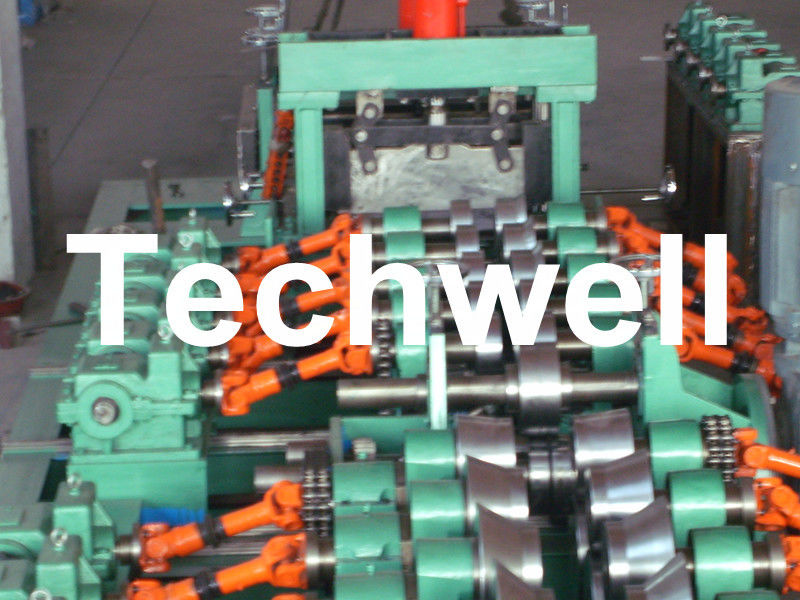 Autogrootte Veranderlijk C Z Gevormd Purlin Broodje die Machine met Gimbal Versnellingsbakaandrijving vormen