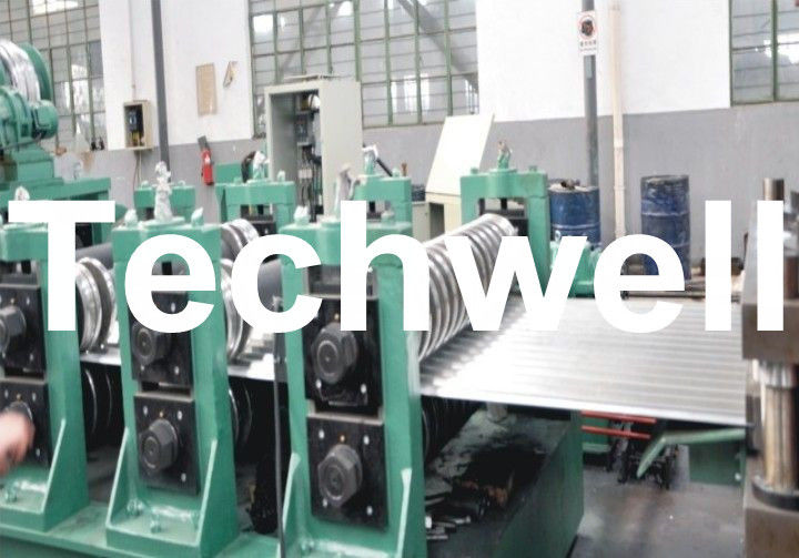 4 - 8m/min het Comité van de Staalsilo Golfmuur Broodje die Machine voor Gegalvaniseerd Blad vormen